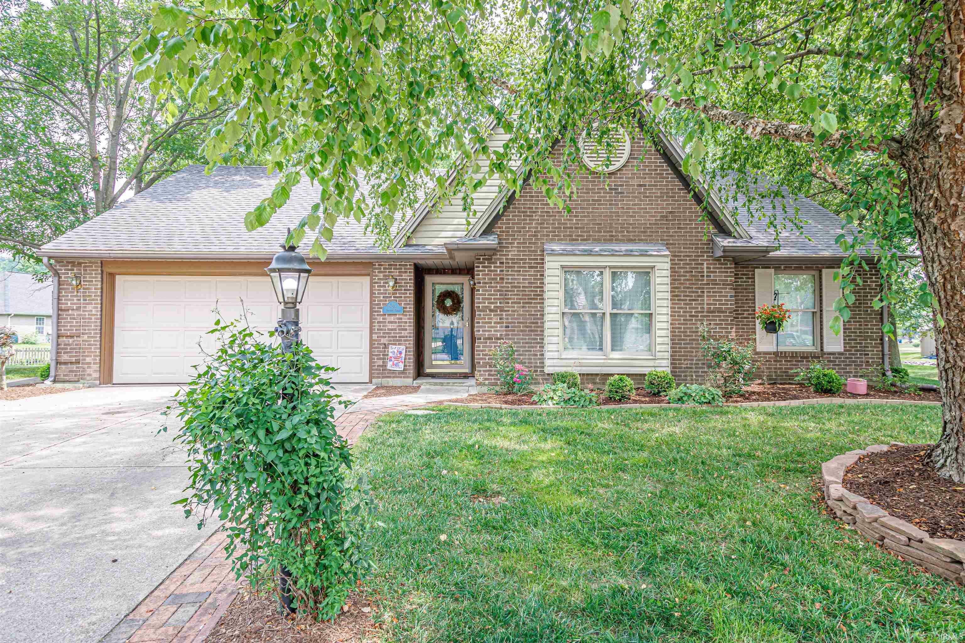 Property Photo: 625 Hunters Green IN 47711