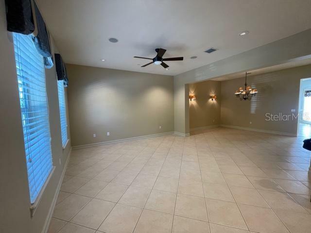 Property Photo:  930 Greenlawn Street  FL 34747 