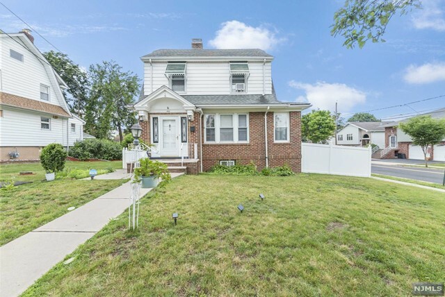 Property Photo: 462 Summit Avenue NJ 07072