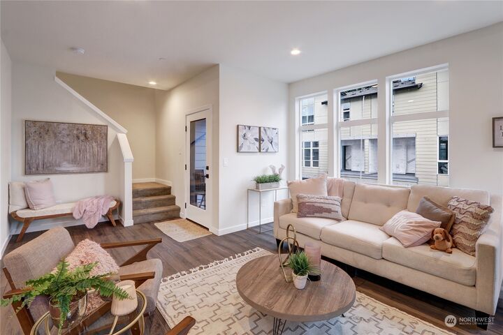 Property Photo:  13710 Ash Way D3  WA 98204 