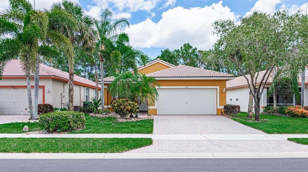 Property Photo: 8203 Bellafiore Way FL 33472