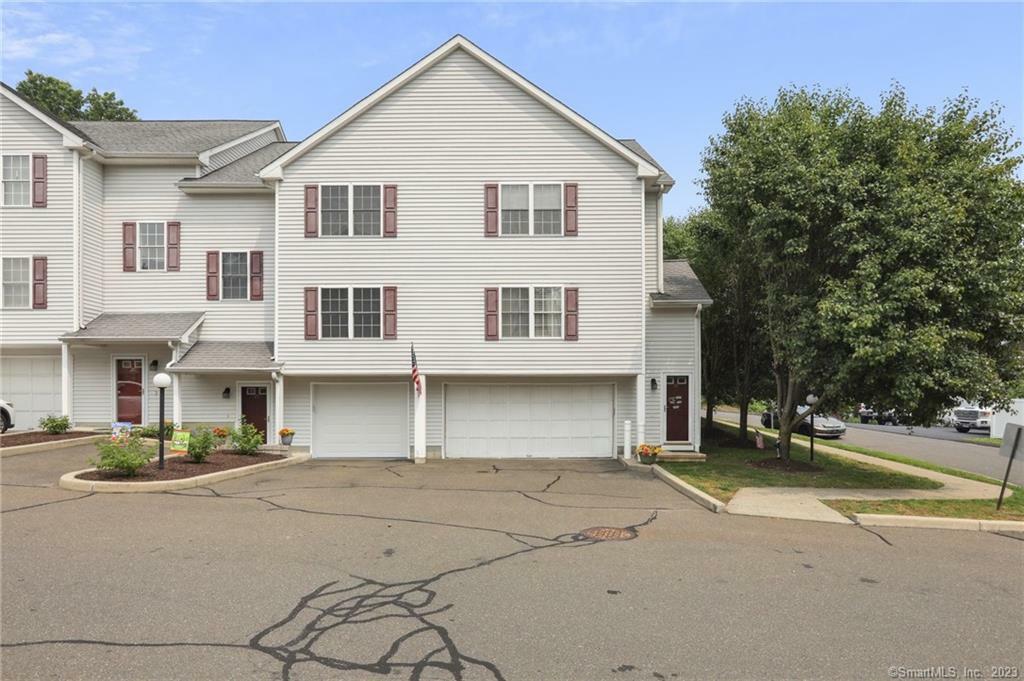 Property Photo: 11 Mannions Lane 30 CT 06810
