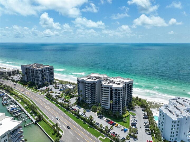 Property Photo:  1660 Gulf Boulevard 201  FL 33767 