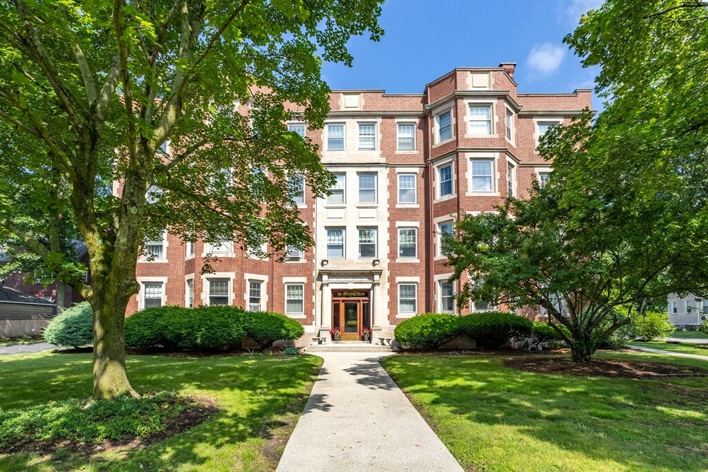 Property Photo: 135 Pleasant St 14 (Aka 33) MA 02476