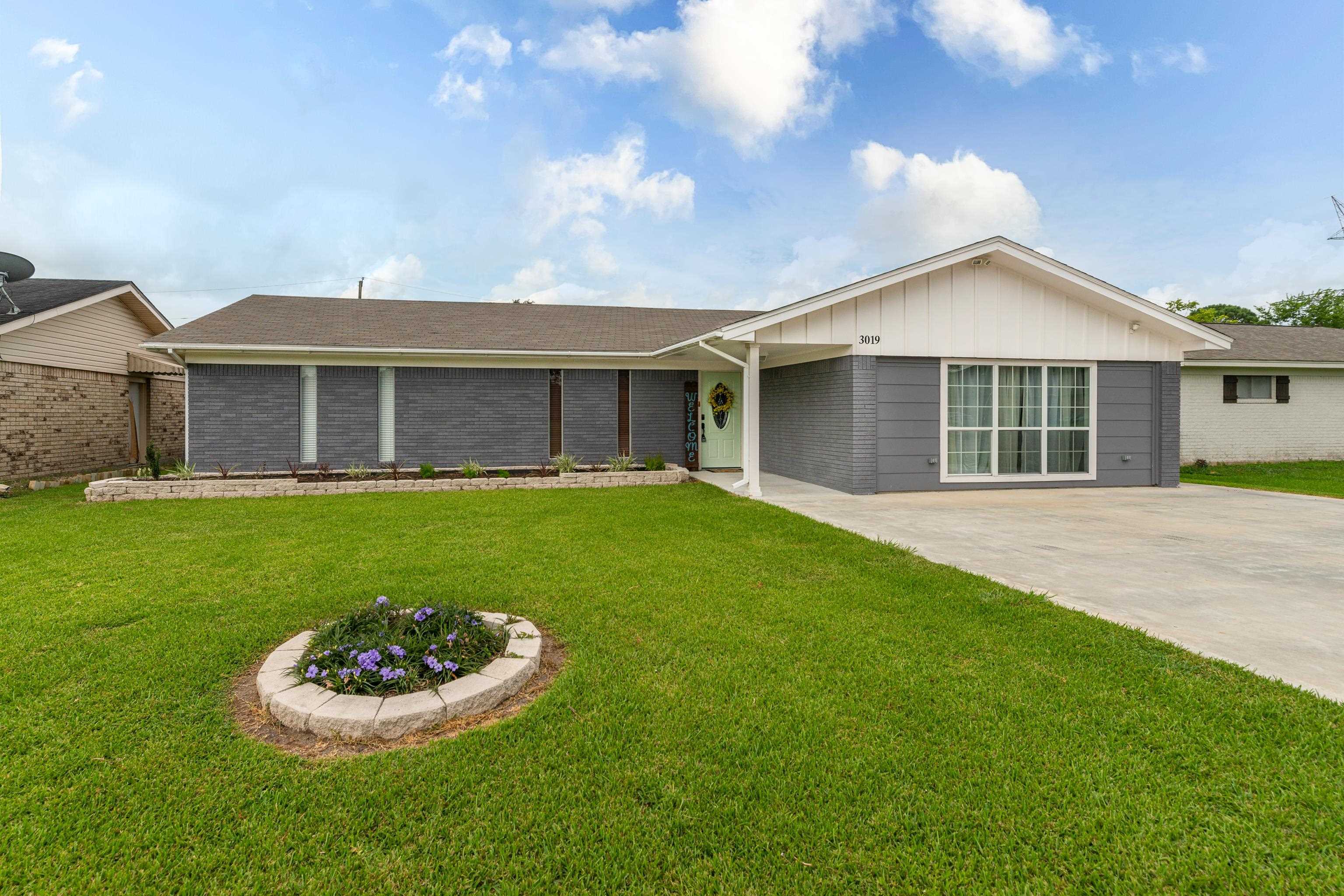 Property Photo:  3019 California St.  TX 77627 