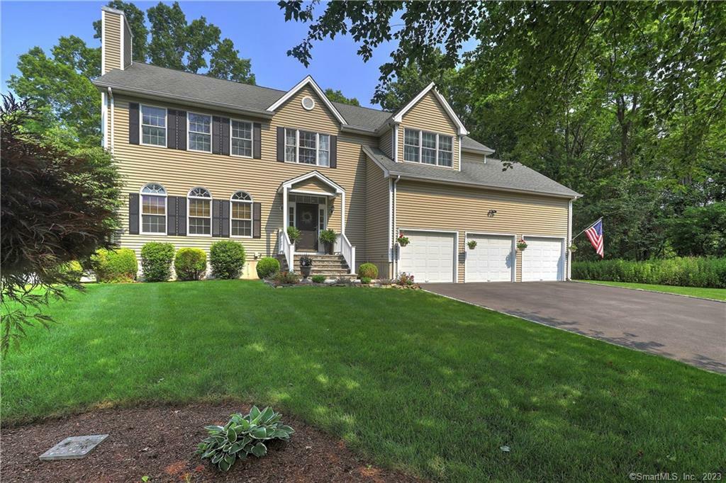 Property Photo:  48 River Highlands Drive  CT 06461 