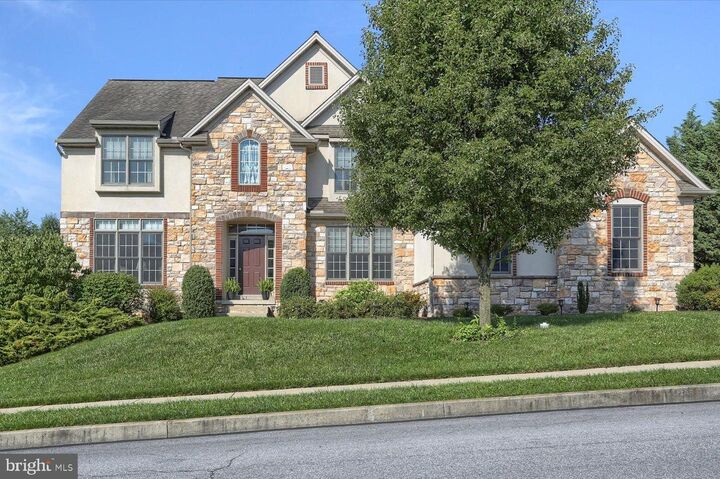 5695 Charlton Way  Mechanicsburg PA 17050 photo