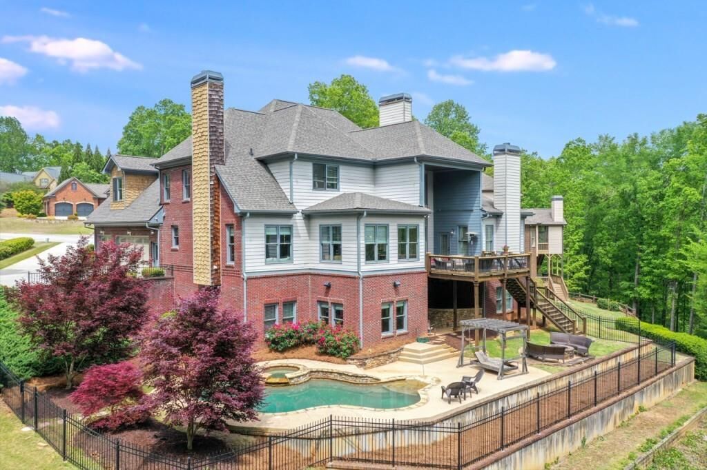 Property Photo: 5122 Deer Creek Court GA 30542