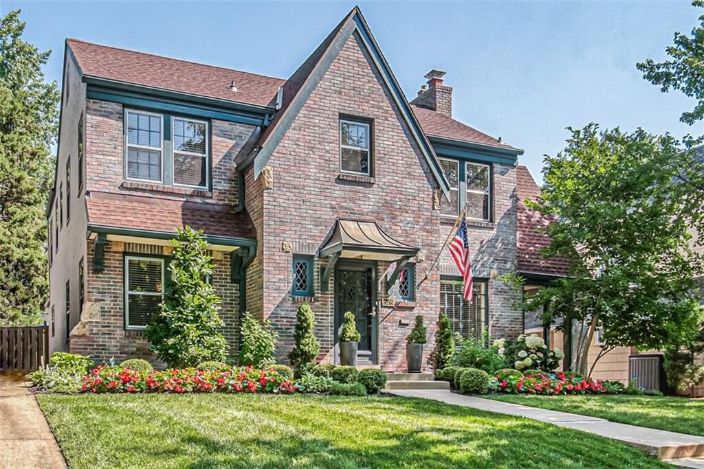 Property Photo: 628 Romany Road MO 64113