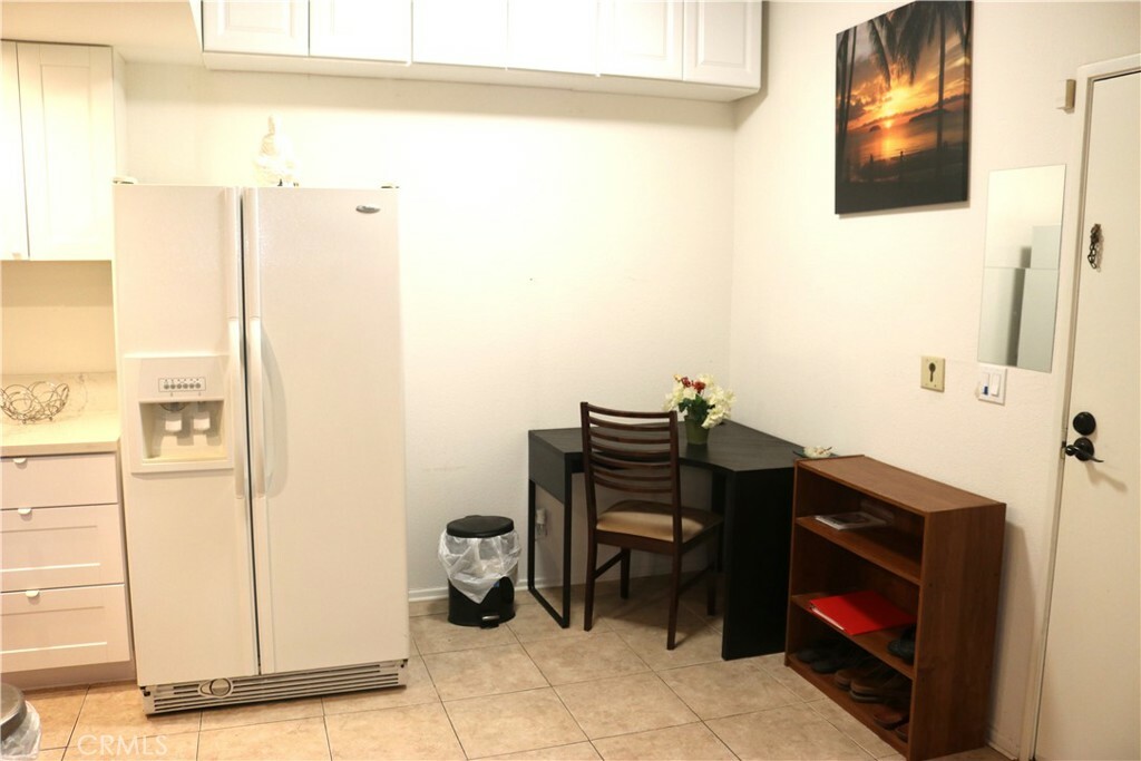 Property Photo:  10943 Laurel Canyon Boulevard 14  CA 91340 