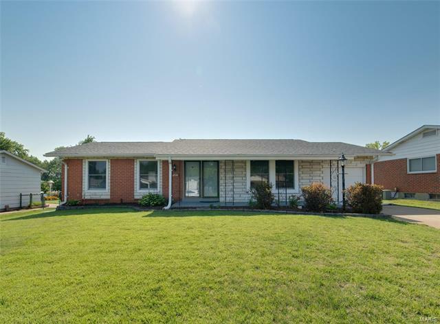 Property Photo:  2738 Westminster Drive  MO 63033 