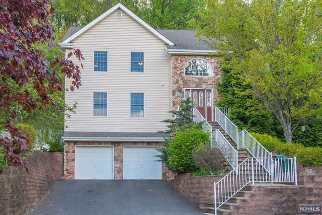 Property Photo:  368 Valley Road  NJ 07013 