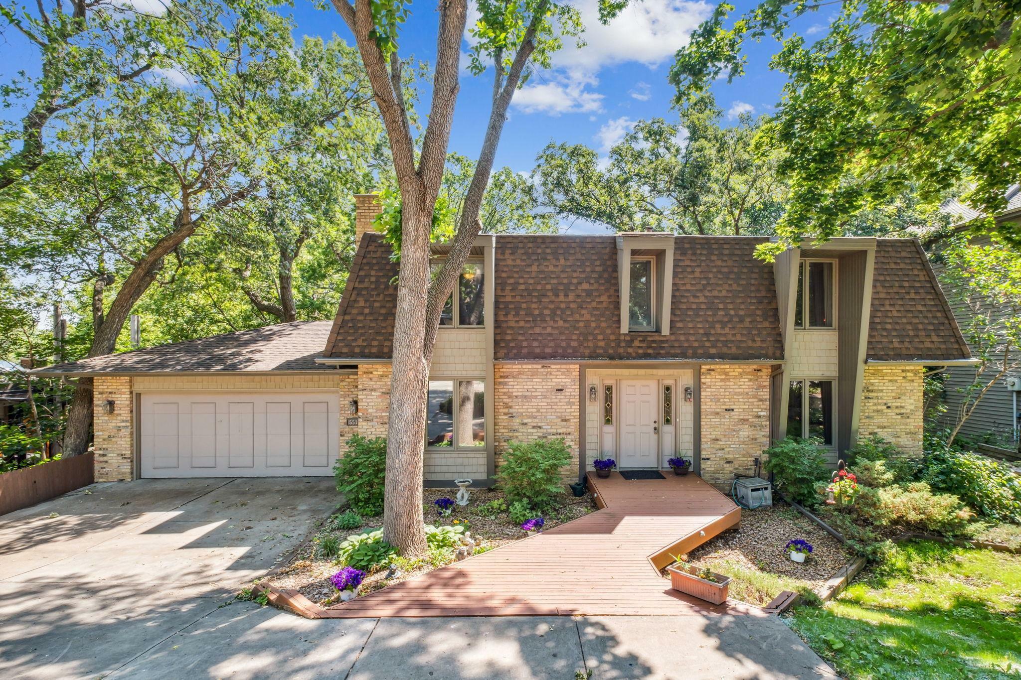 5511 Matterhorn Dr NE  Fridley MN 55432 photo