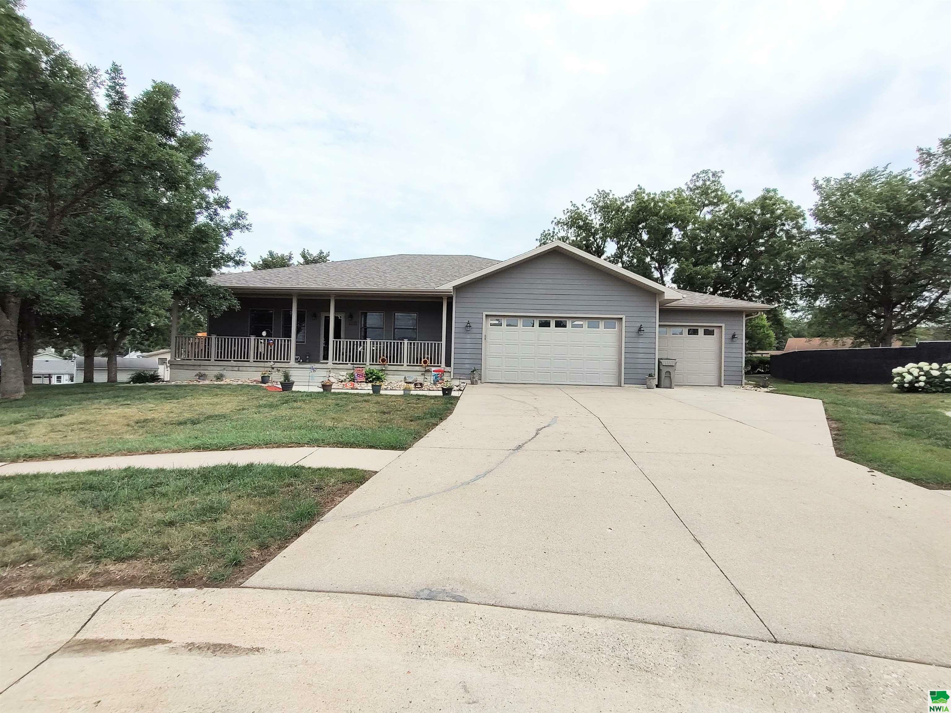 Property Photo:  100 West Creek Dr.  IA 51030 