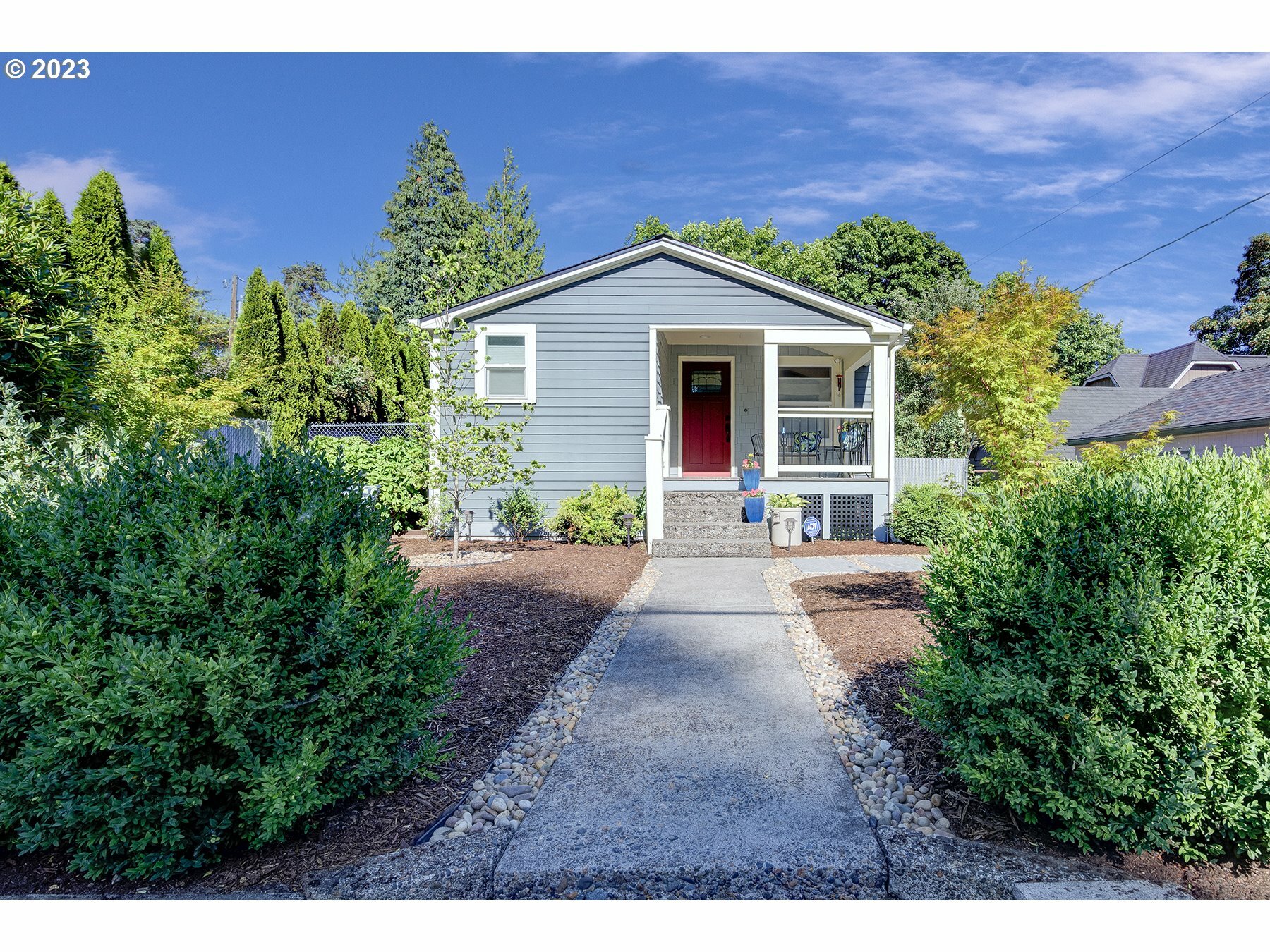 Property Photo: 2115 Kauffman Ave WA 98660