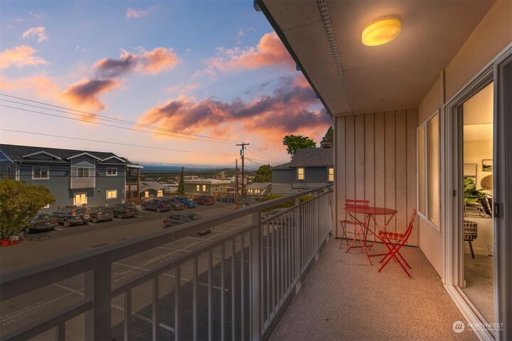 Property Photo: 819 High Street 102 WA 98225