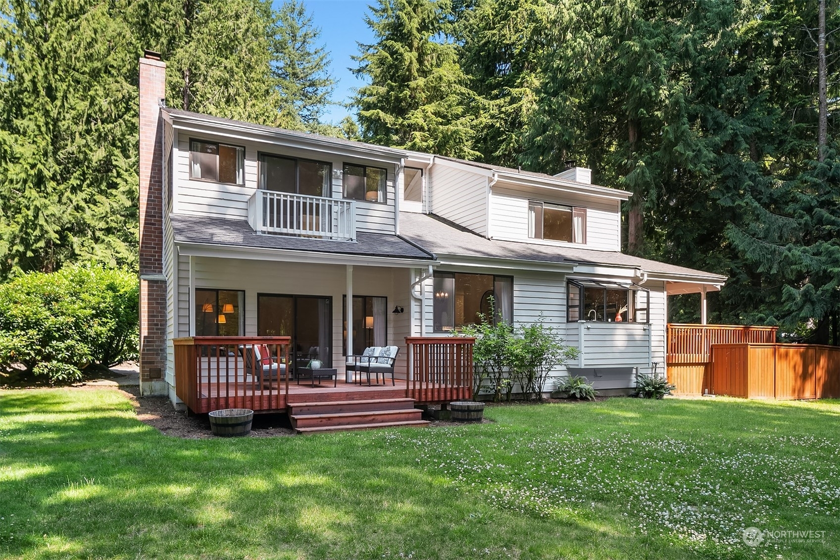 Property Photo:  23207 NE 44th Street  WA 98053 