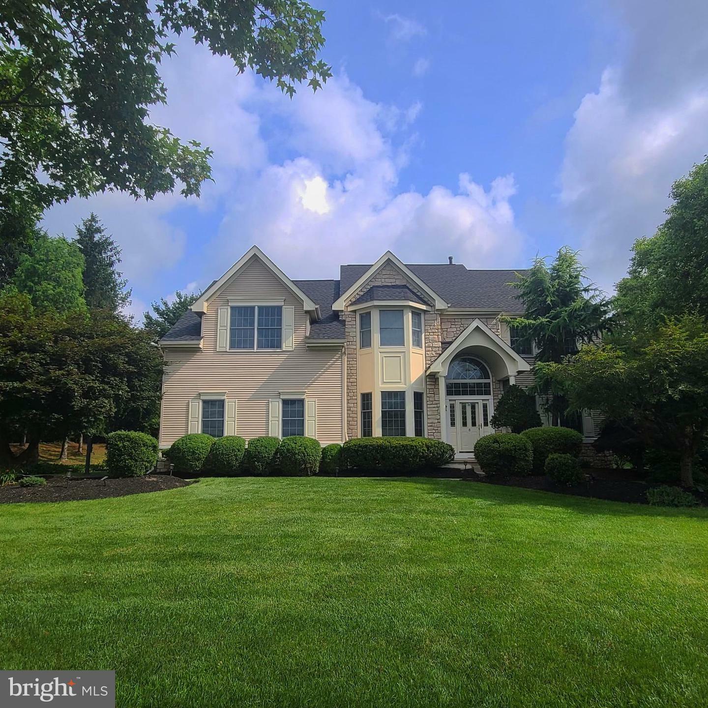 Property Photo:  8 Chaucer Court  NJ 08550 