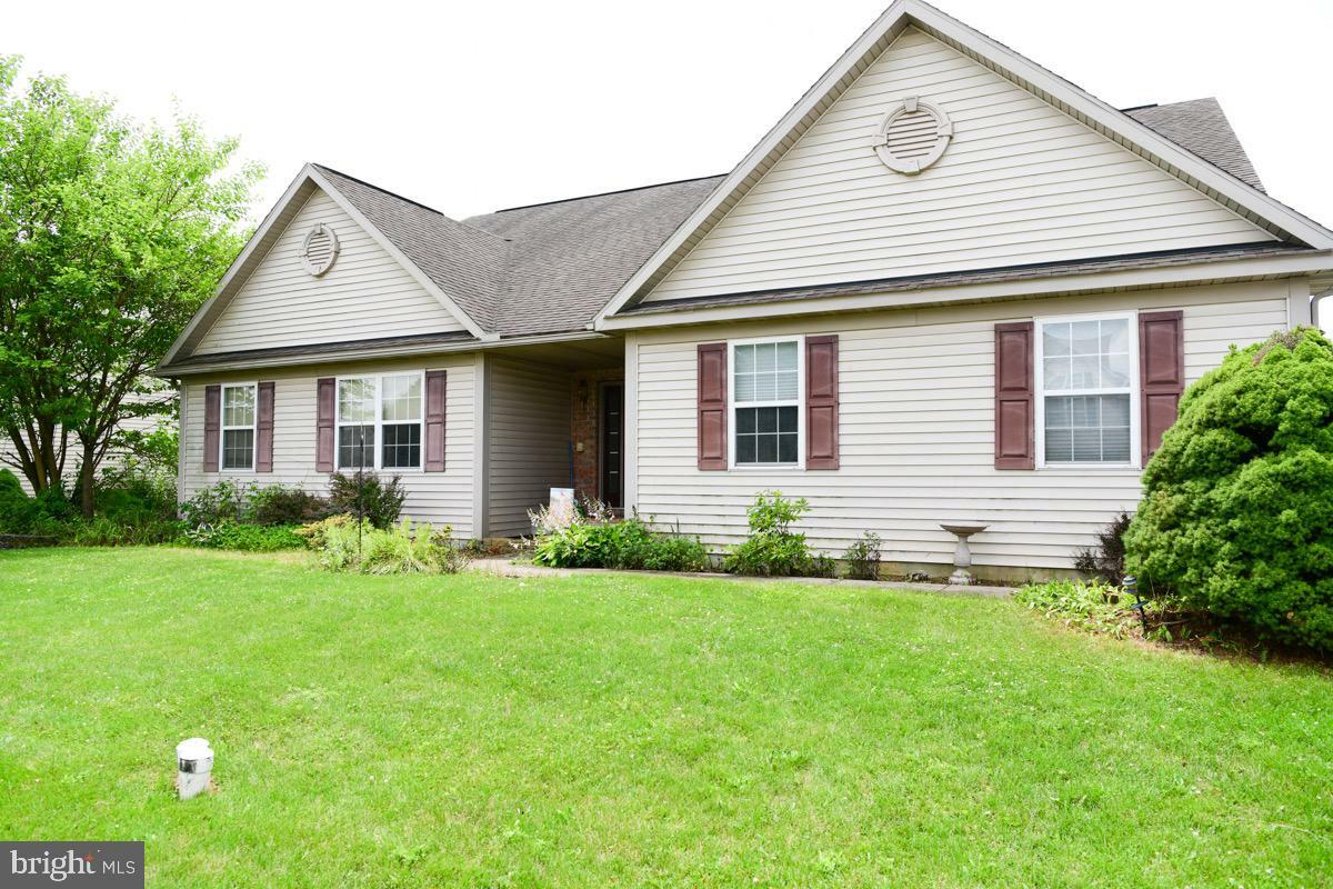 Property Photo: 218 Capri Lane PA 19510