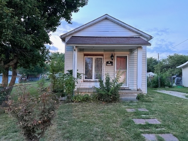 Property Photo: 2204 6th Street IN 47201