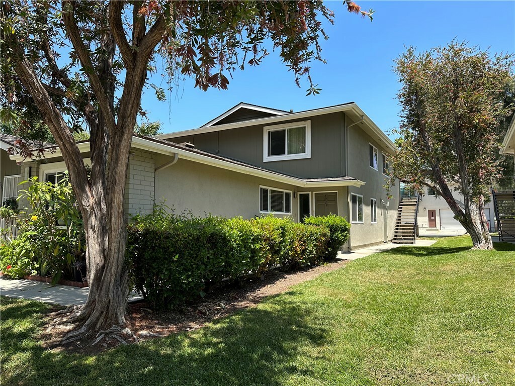 1719 Calle Zafiro  Newbury Park CA 91320 photo