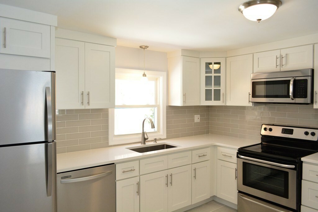 Property Photo: 10 Gannett Terrace MA 02067
