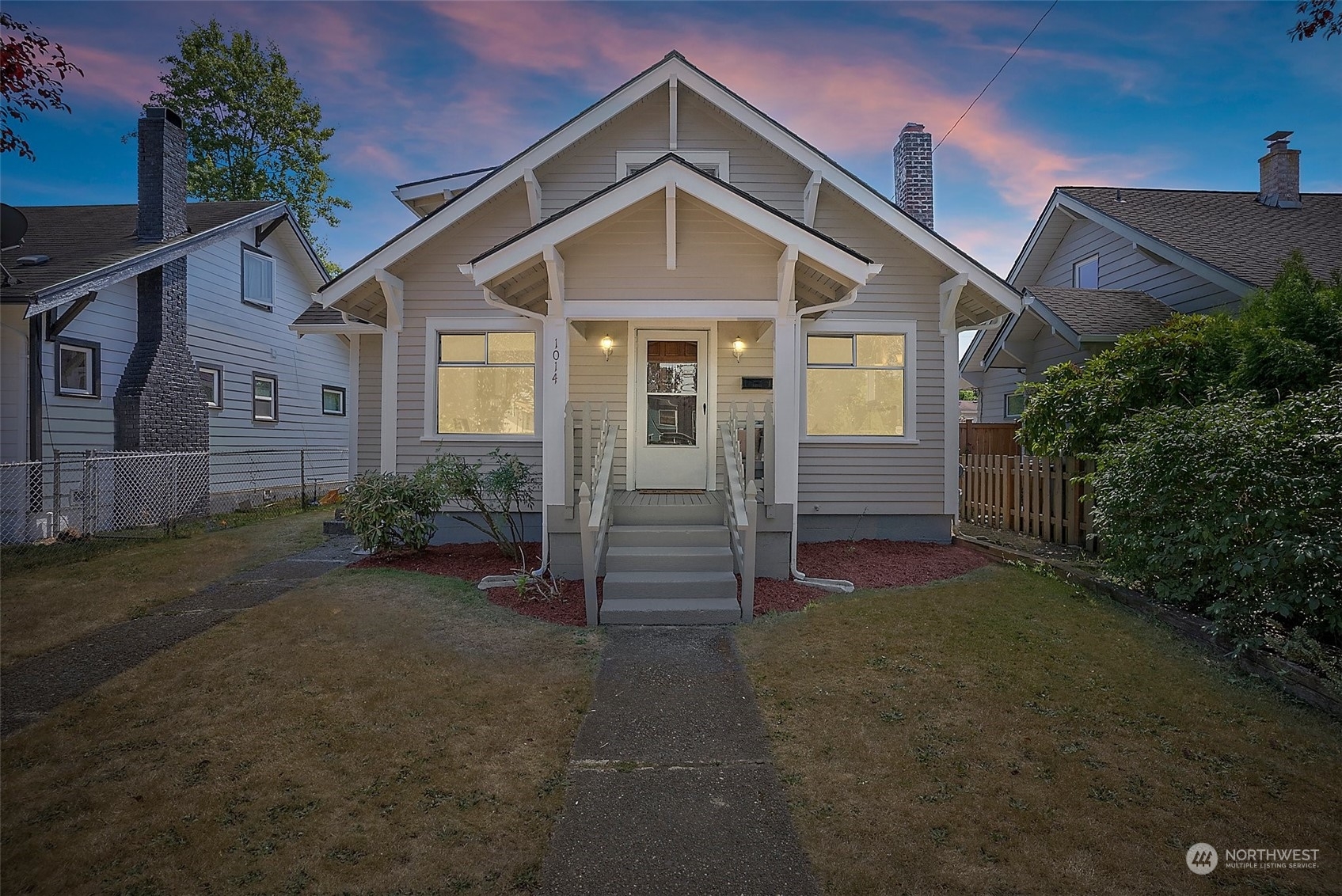 Property Photo:  1014 S 61st Street  WA 98408 