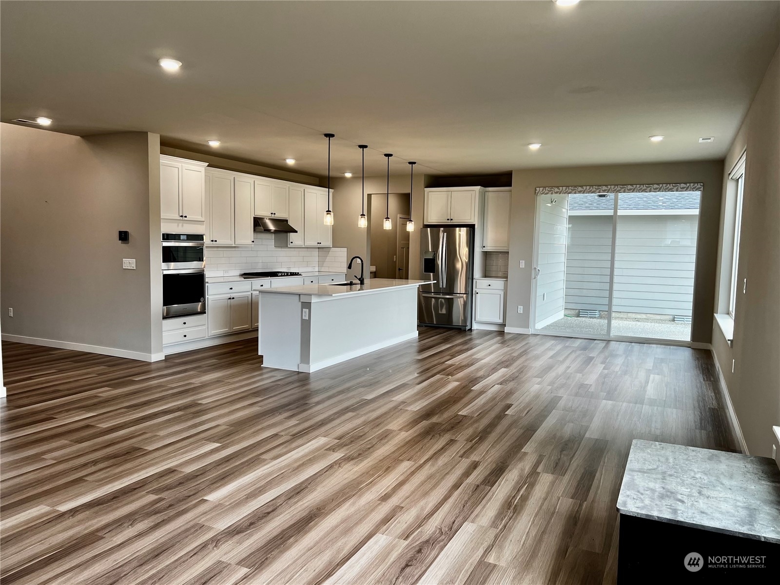 Property Photo: 18330 133rd Avenue E WA 98374