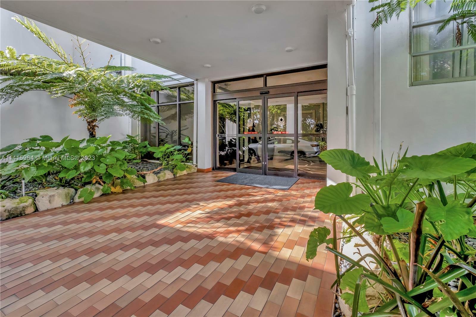 Property Photo: 2780 NE 183rd St 2011 FL 33160