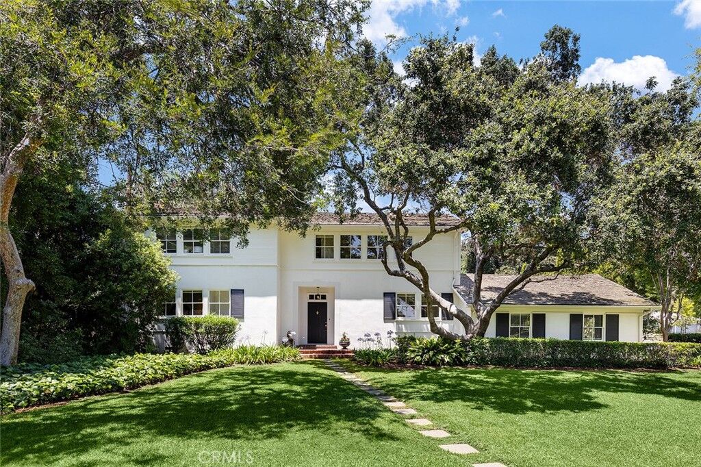 Property Photo:  5 Hacienda Drive  CA 91006 