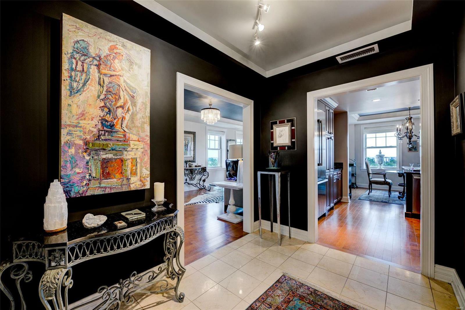 Property Photo: 232 North Kingshighway Boulevard 1202 MO 63108