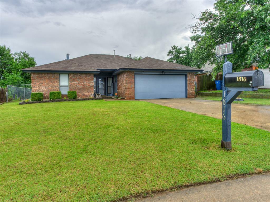 Property Photo: 1816 Cimarron Trail OK 73020