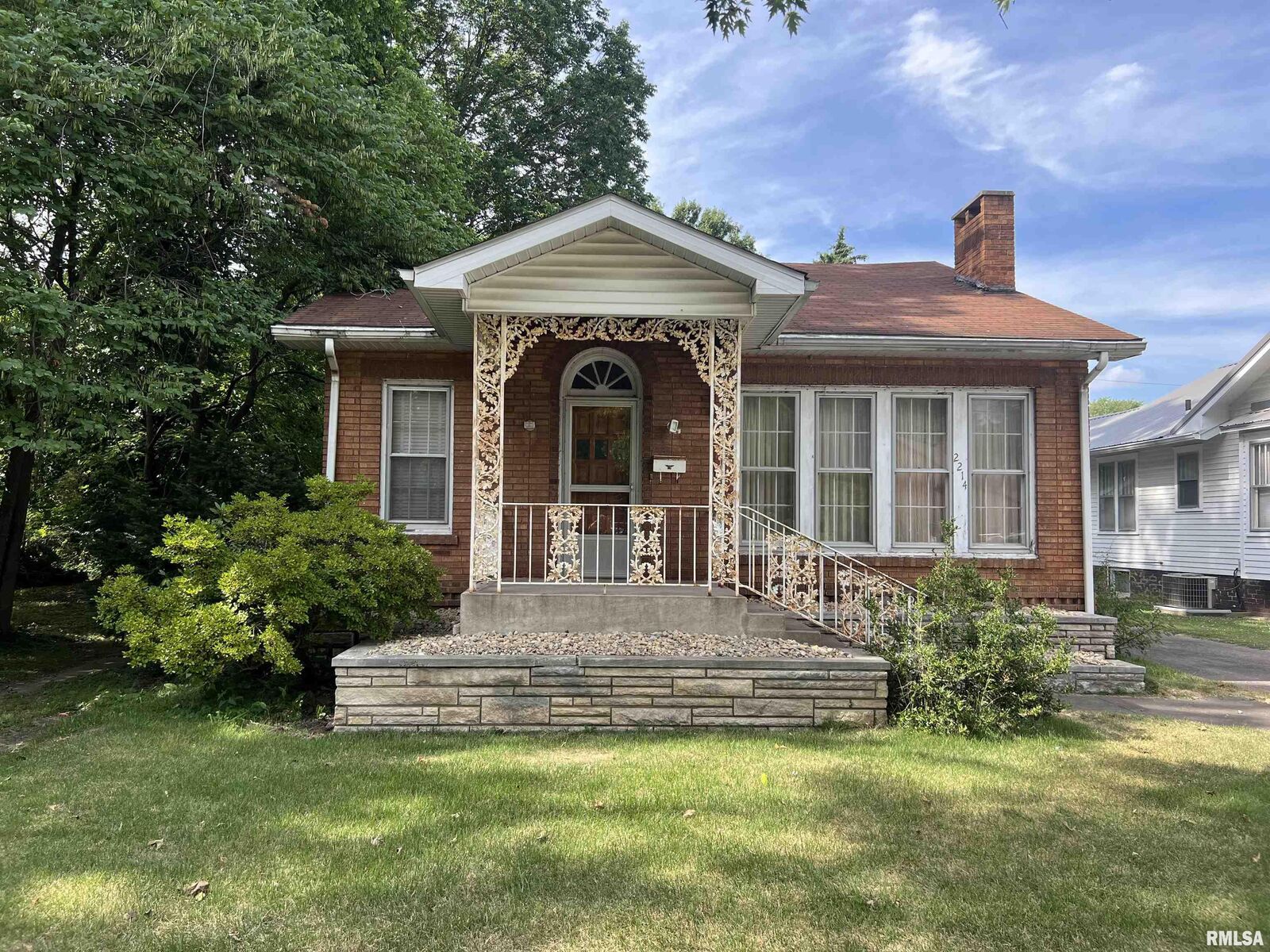 Property Photo:  2214 Walnut Street  IL 62966 