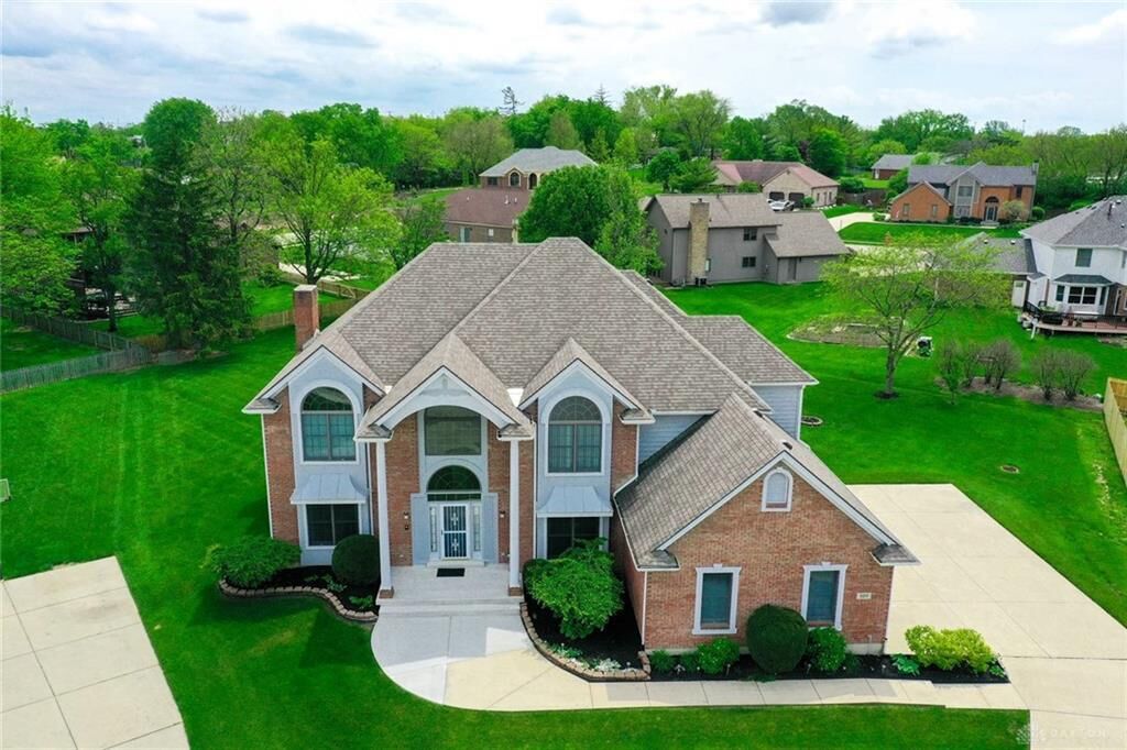 Property Photo: 320 Graystone Court OH 45342