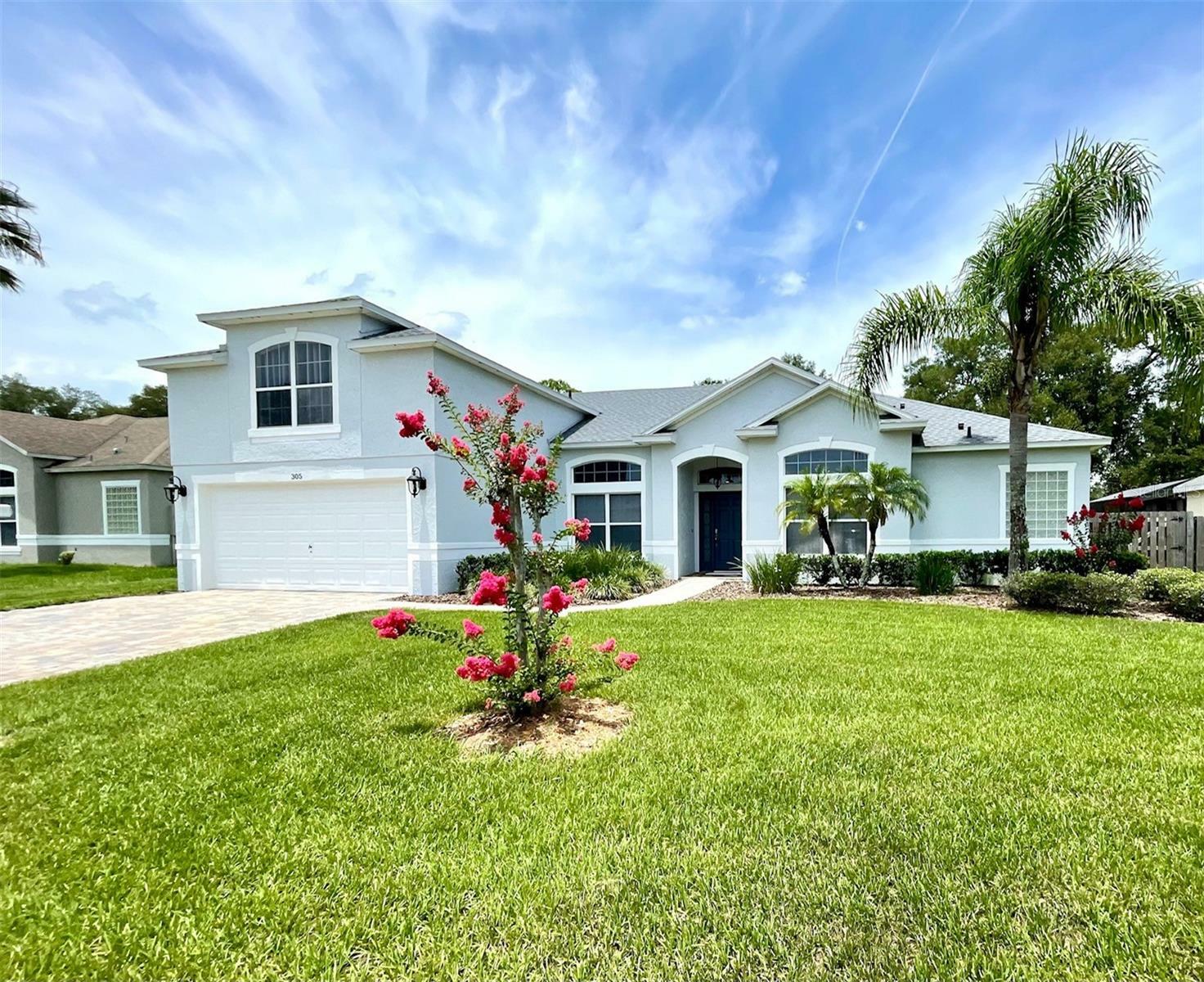 Property Photo:  305 Blue Crystal Drive  FL 32720 