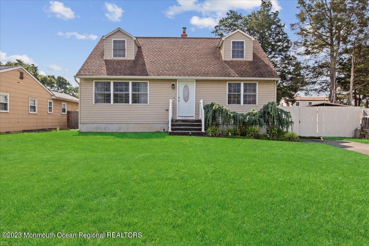 Property Photo: 27 Heather Road NJ 08753