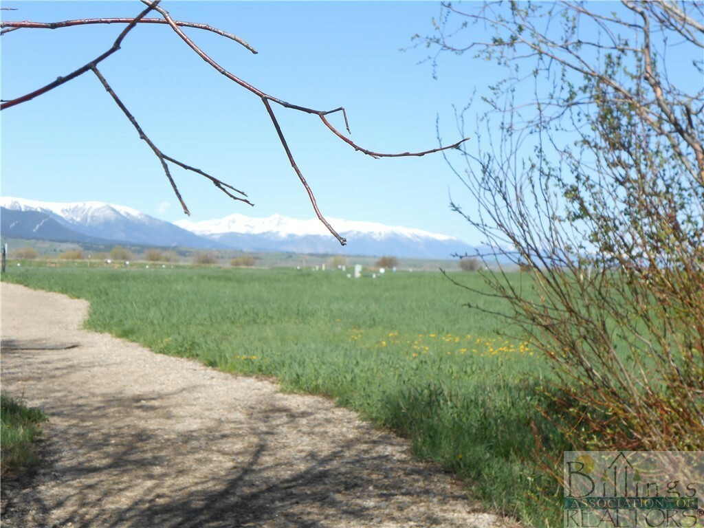 Property Photo: 3018 Baneberry Ave. MT 59068