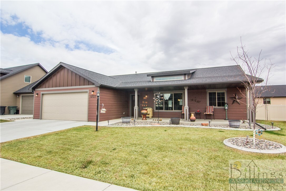 Property Photo: 5727 Horseshoe Trl MT 59106