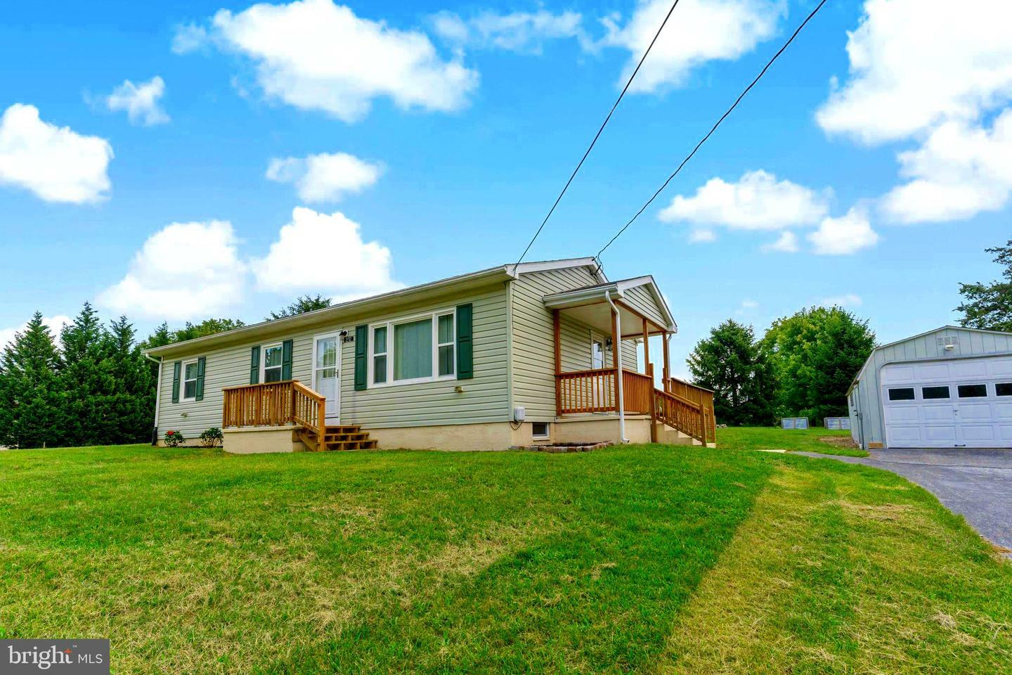 Property Photo: 212 Clay Rock Drive WV 25404