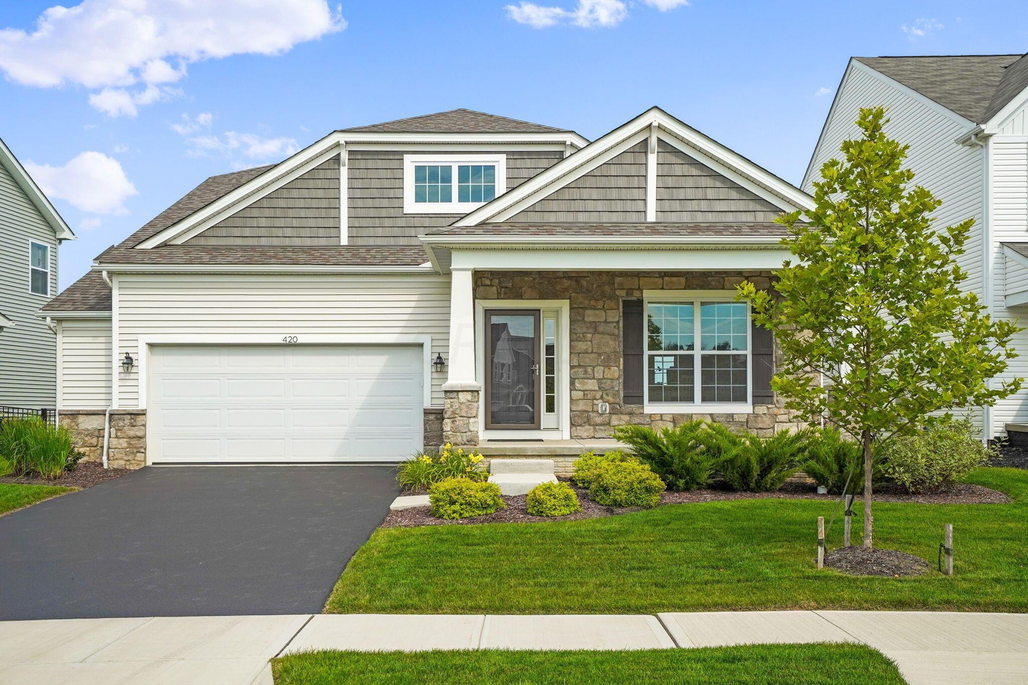 Property Photo:  420 Colonial Club Road  OH 43116 