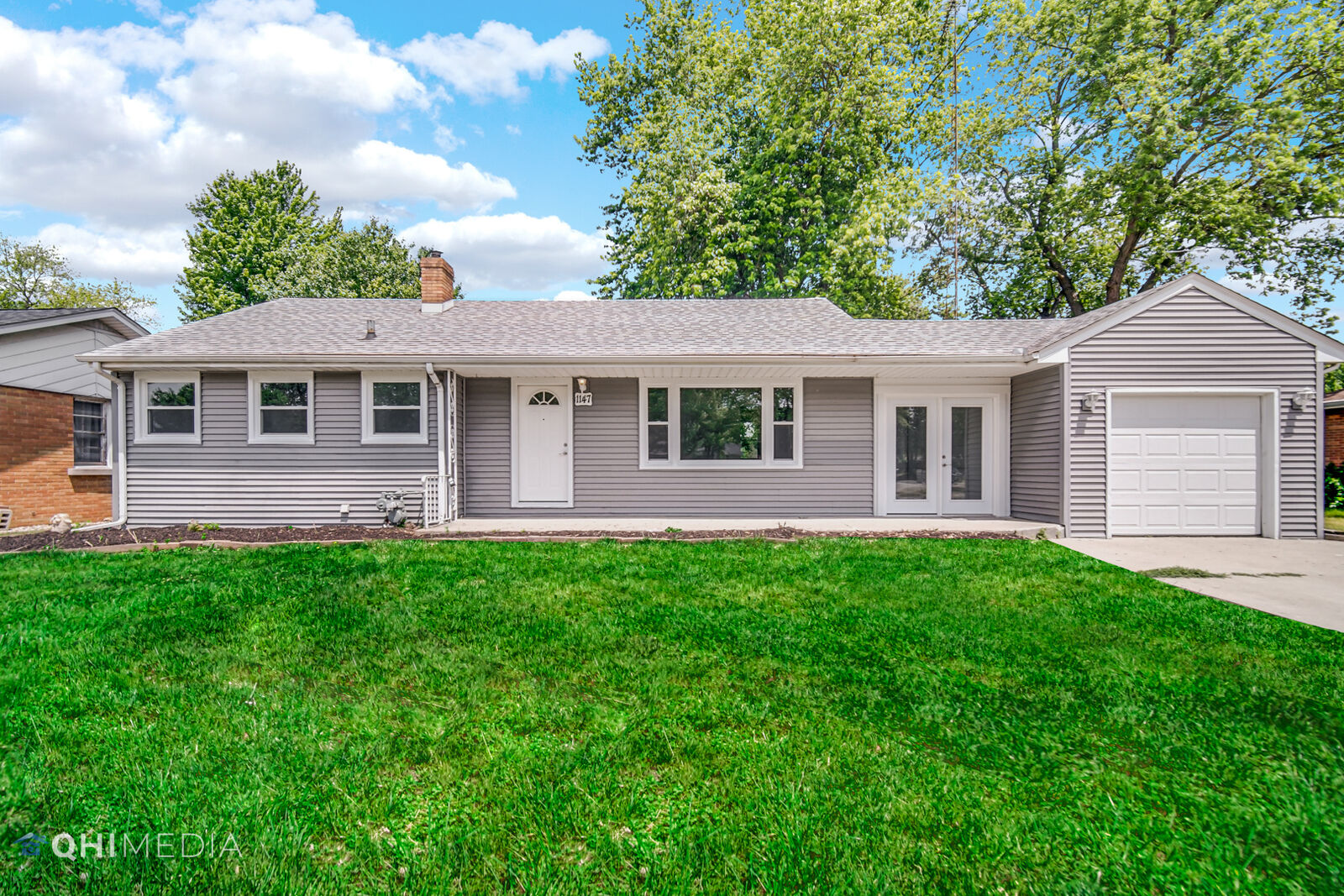 Property Photo: 1147 Riverlane Drive IL 60915