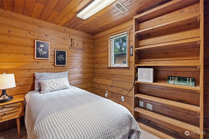 Property Photo: 34318 Thomas Road E WA 98328