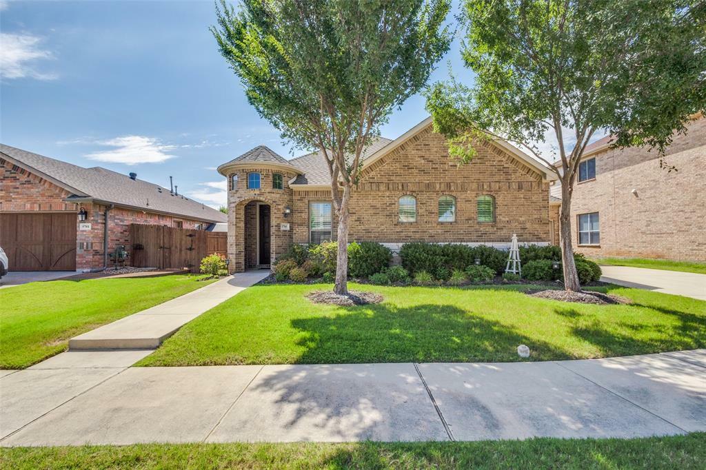 Property Photo: 5705 Eagle Mountain Drive TX 76226