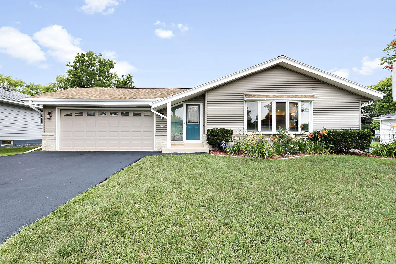 Property Photo: 6245 S 38th St WI 53221