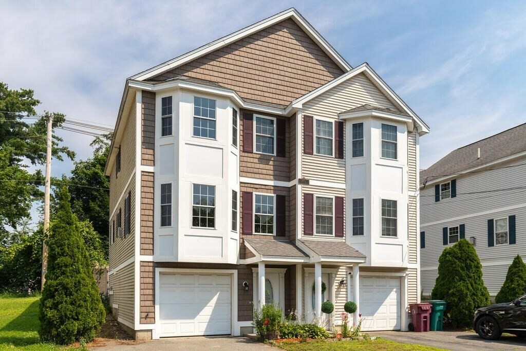 Property Photo: 81 Manchester St B MA 01852