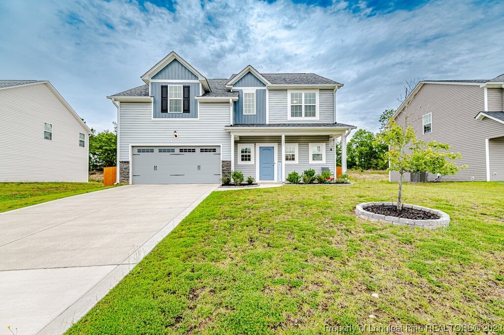 Property Photo: 177 Ledgebrook Lane NC 28376