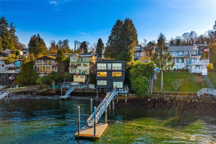 Property Photo: 3636 W Commodore Way WA 98199