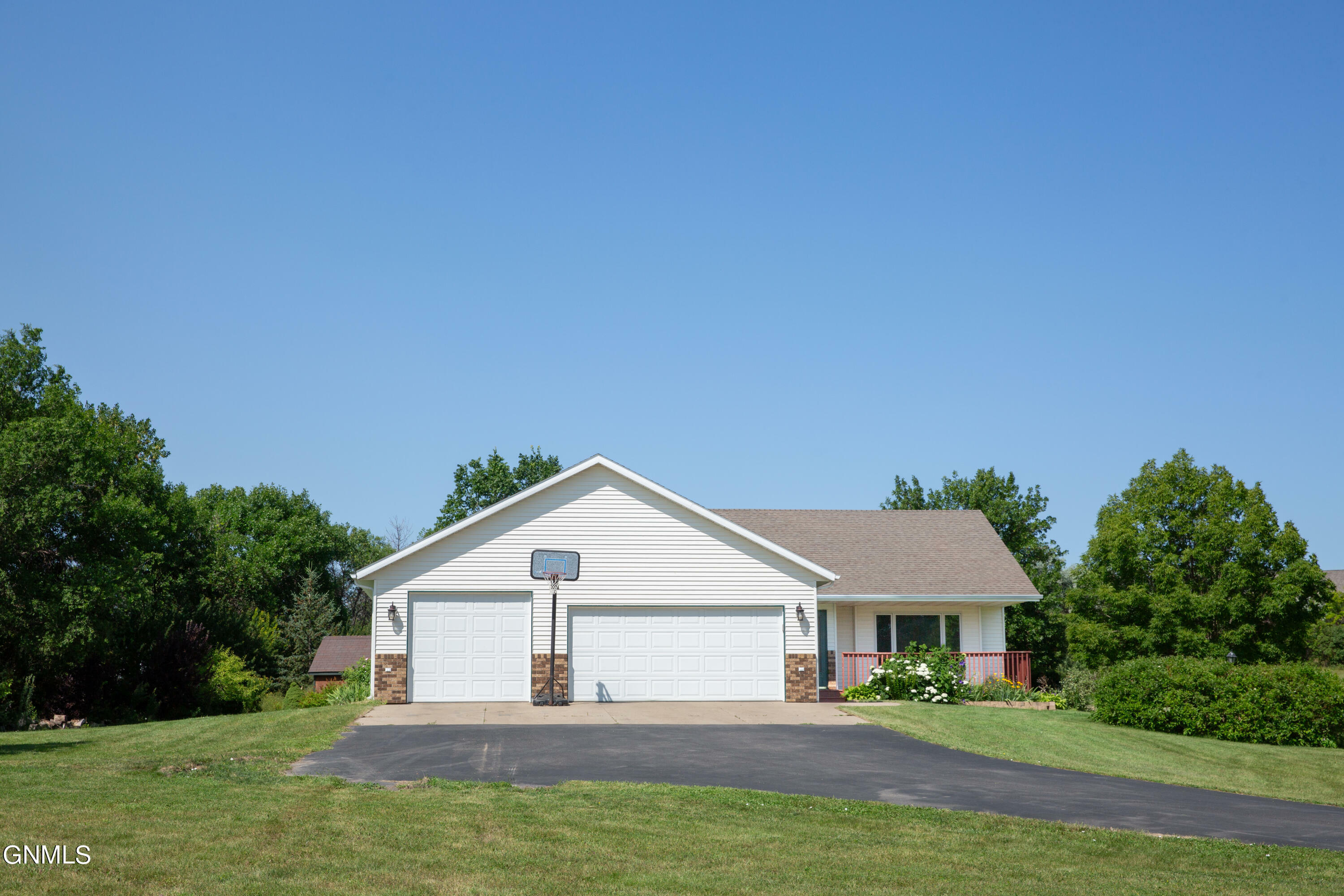 Property Photo:  3601 Scenic Drive  ND 58504 