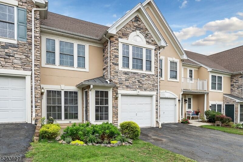 Property Photo:  3 Aspen Ter  NJ 07508 