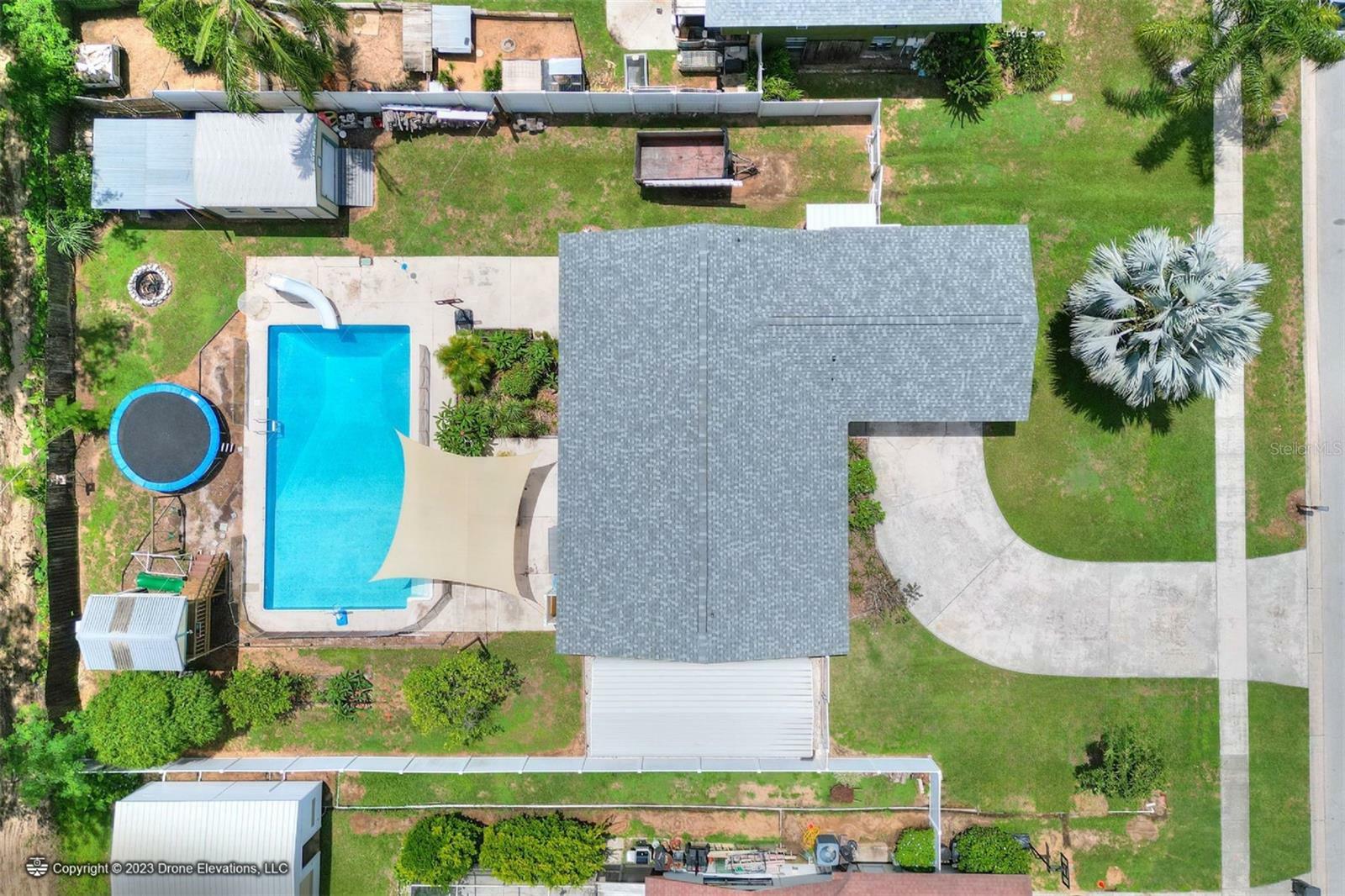 Property Photo: 907 Winchester Lane FL 33594